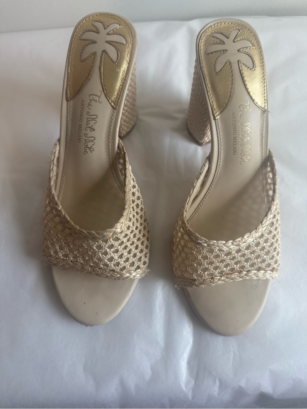 CECELIA NEW YORK Gold Woven Open-Toe Slide Mules